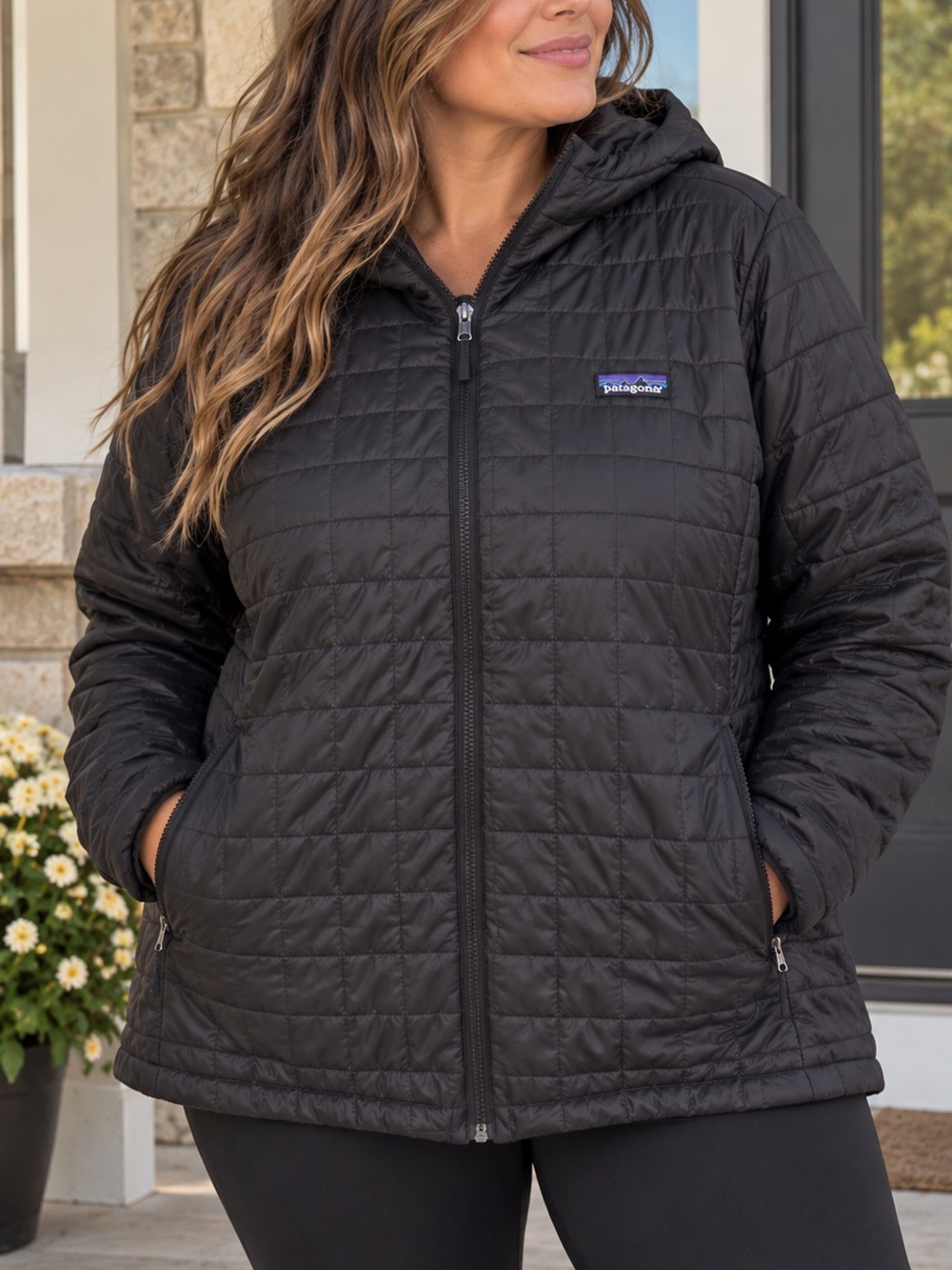 Patagonia Women’s XL black nano Hooded Quilted Jacket